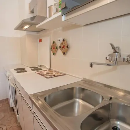 Garden View In For 2 - 3 Persons