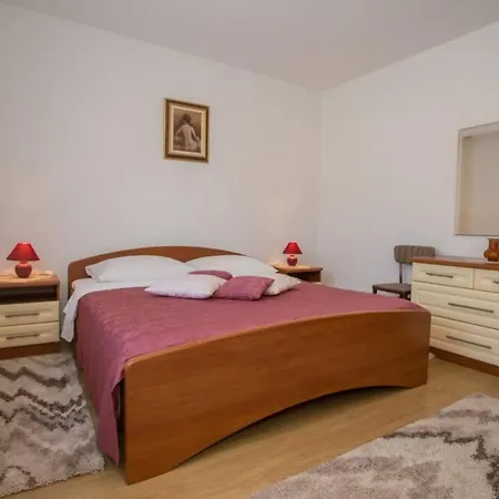 Garden View In For 2 - 3 Persons * Porec